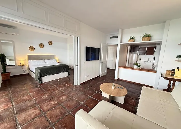 Apartmán Bliss Apartment, Terrace, Pool &