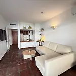 Bliss Apartment, Terrace, Pool & Διαμέρισμα *