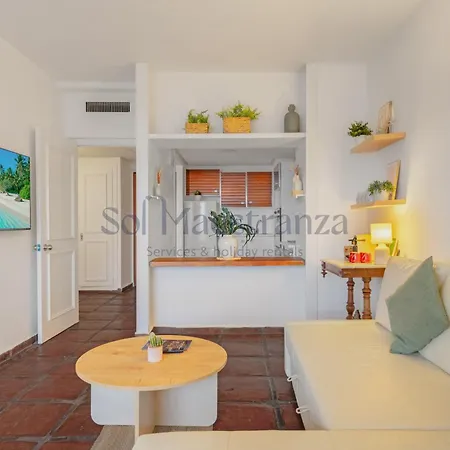 Bliss Apartment, Terrace, Pool & Marbella