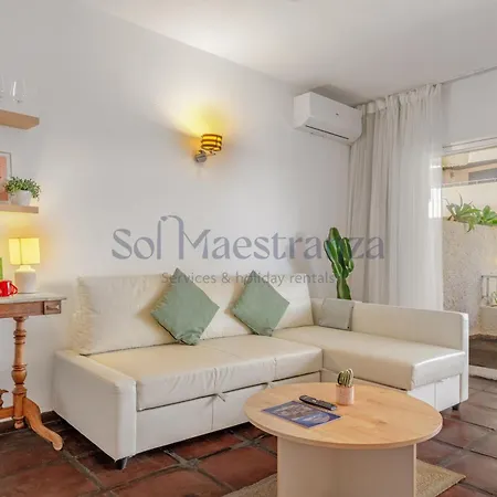 Bliss Apartment, Terrace, Pool & Appartamento Marbella