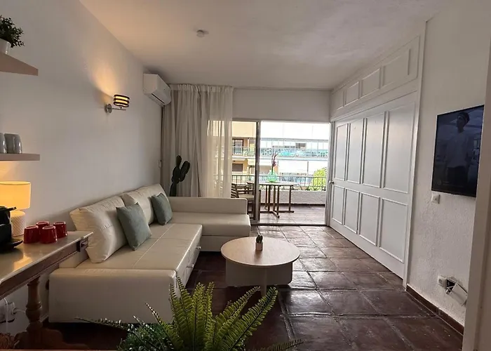 Bliss Apartment, Terrace, Pool & * Marbella