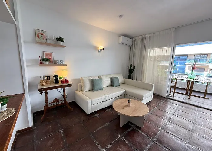 Bliss Apartment, Terrace, Pool & Lejlighed *